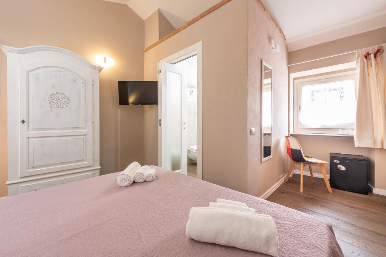 Promenade Boutique Rooms - City Centre Cagliari Exterior photo