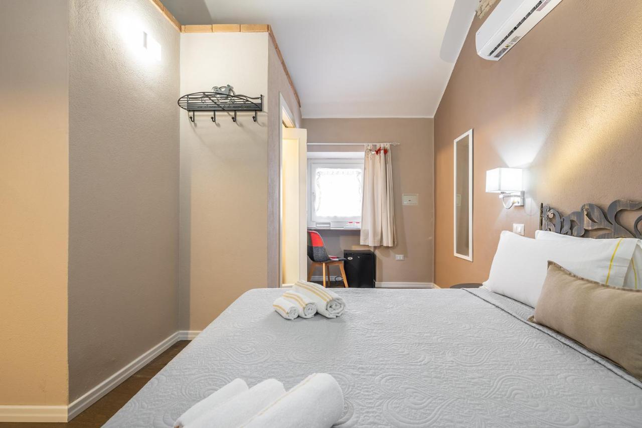 Promenade Boutique Rooms - City Centre Cagliari Exterior photo